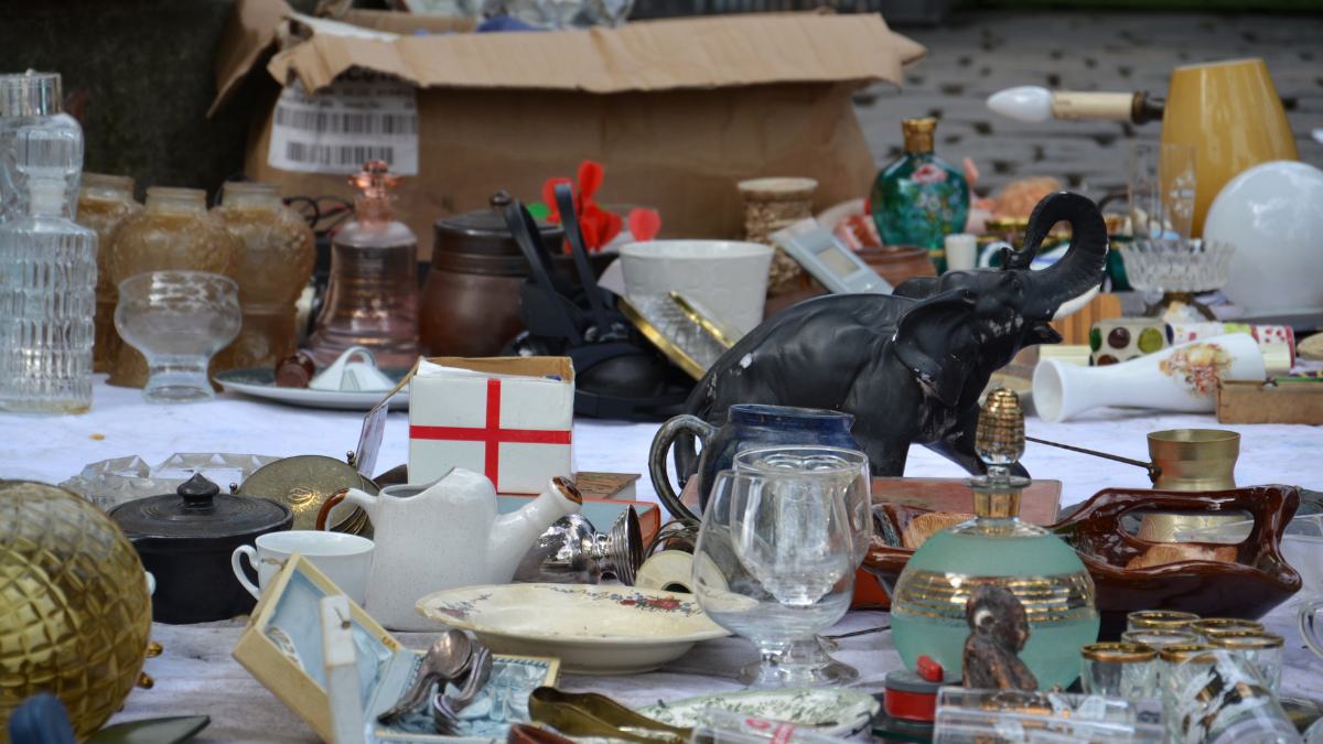 Estate buyout in Charlotte, NC, cash offer for home contents by Let Go Liquidation